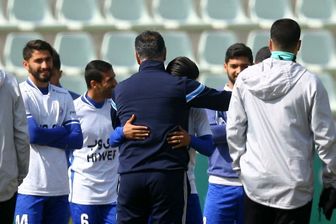 یک استقلالی تنها چند روز پس از امضای قرارداد از فکری جدا شد
