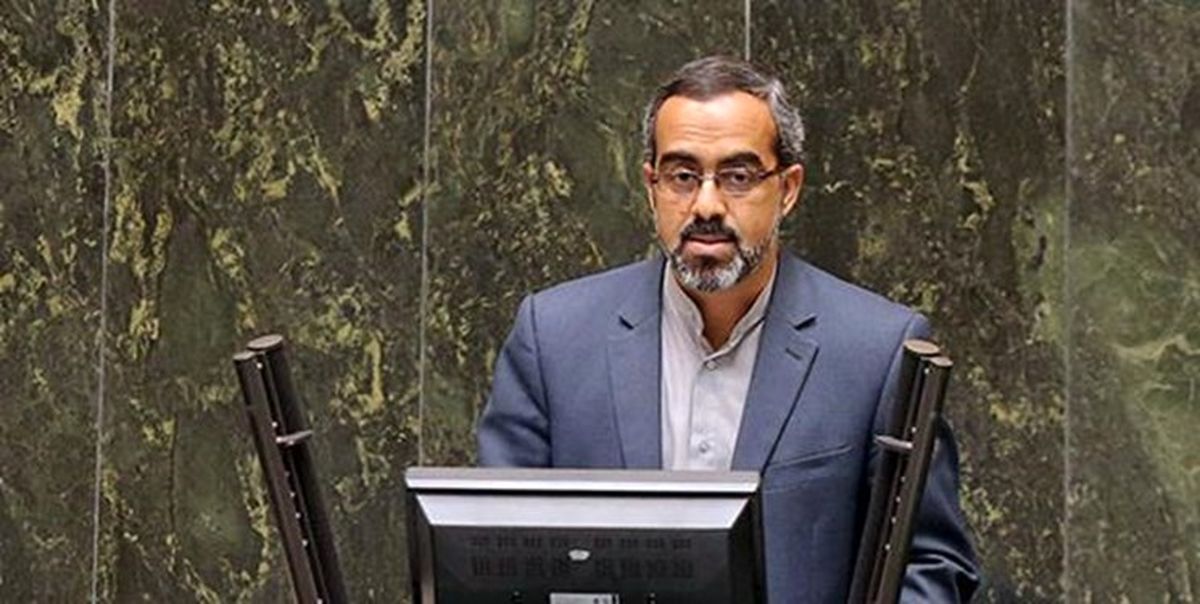 ایزدخواه: منتظر خانه‌تکانی در بانک مرکزی هستیم