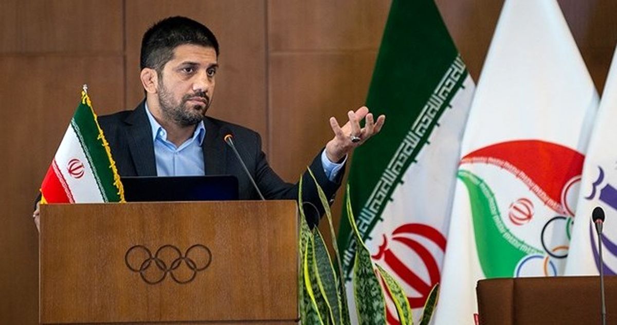 دبیر: بنا و محمدی محکم به کارشان ادامه بدهند