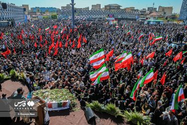 تشییع پیکر شهیدان حیدری و مهقانی/گزارش تصویری