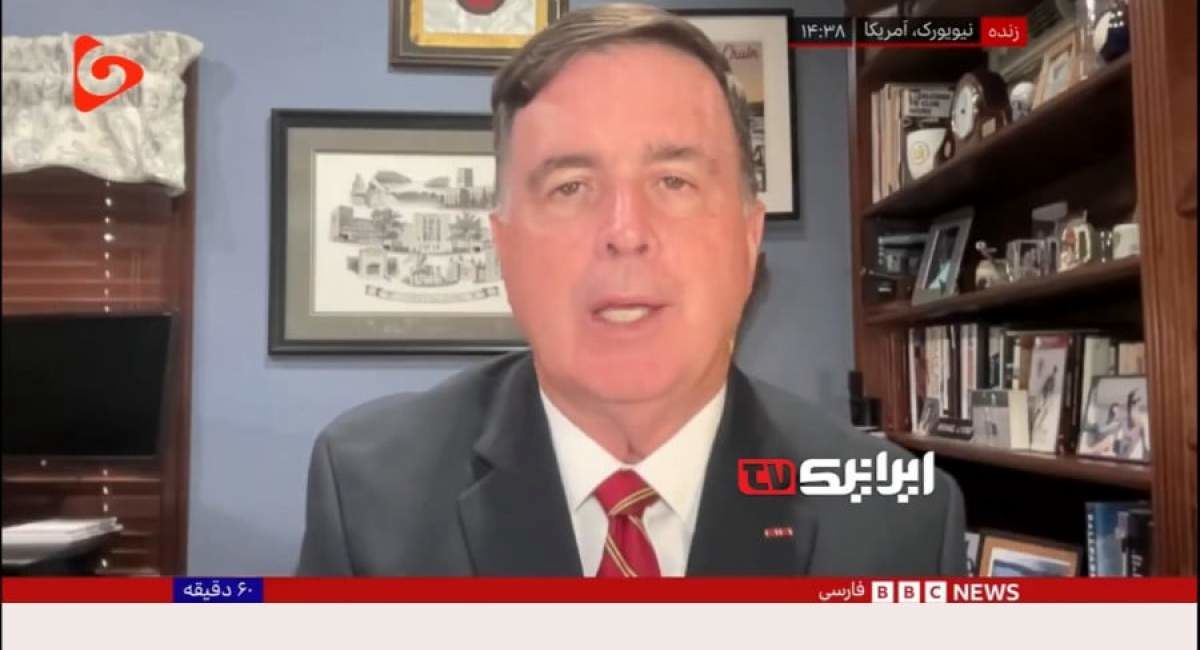 پیام اقتدار رهبر ایران از زبان افسر بازنشسته آمریکا/فیلم