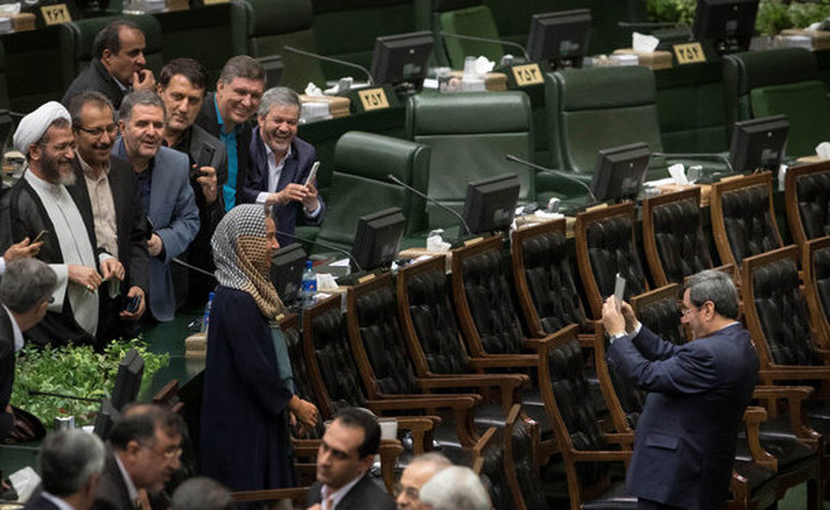شوخی لاریجانی با معاون وزیر امور خارجه