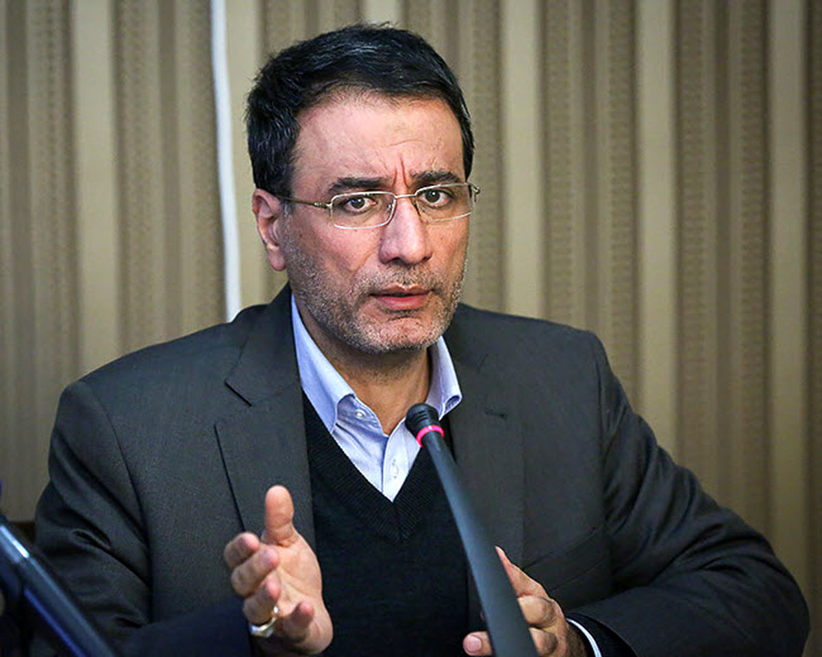 فرجی دانا: به دولت یازدهم حتماً نقد وارد است