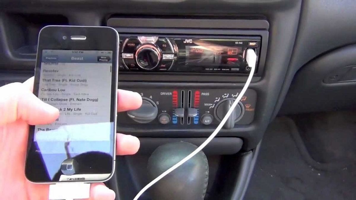 نحوه اتصال IPhone به ضبط ماشین با چند راهکار ساده
