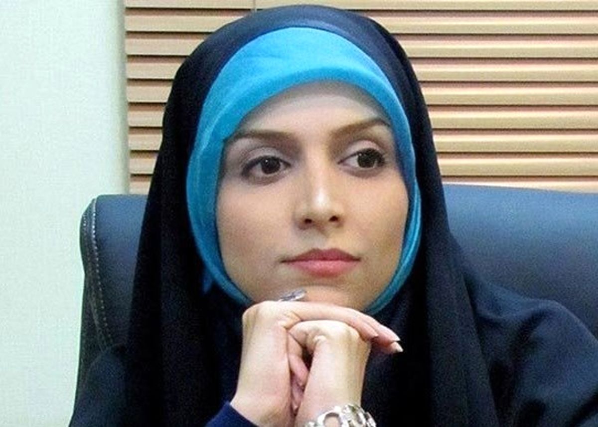 عکس 10 سالگی مجری خوش حجاب تلویزیون