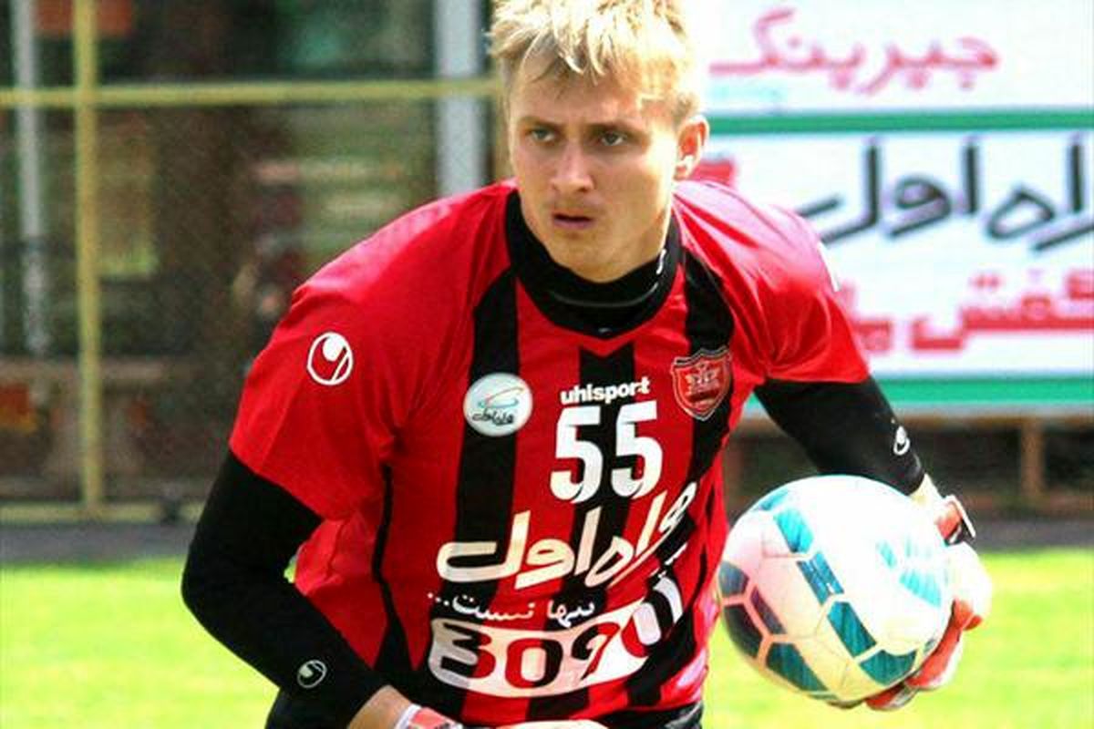 گلر پرسپولیس: جدایی ام از پرسپولیس شایعه است