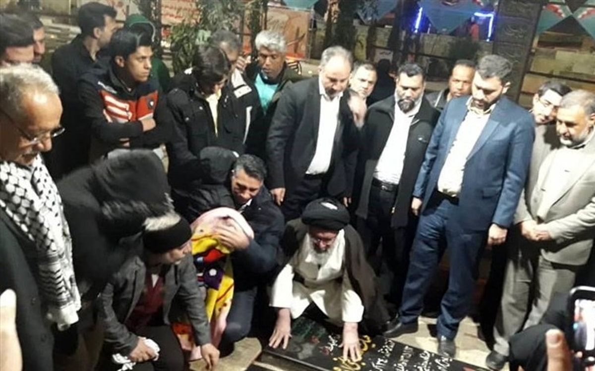  ادای احترام آیت‌الله خاتمی ‌به مقام شامخ ‌شهید سلیمانی + تصاویر 