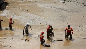 فیلم جدید از لحظه وقوع سیل در منطقه امام‌زاده داوود(ع)