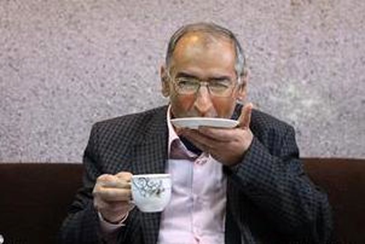 زیباکلام: آدام اسمیت هم نمی‌تواند مشکلات اقتصادی ما را حل کند