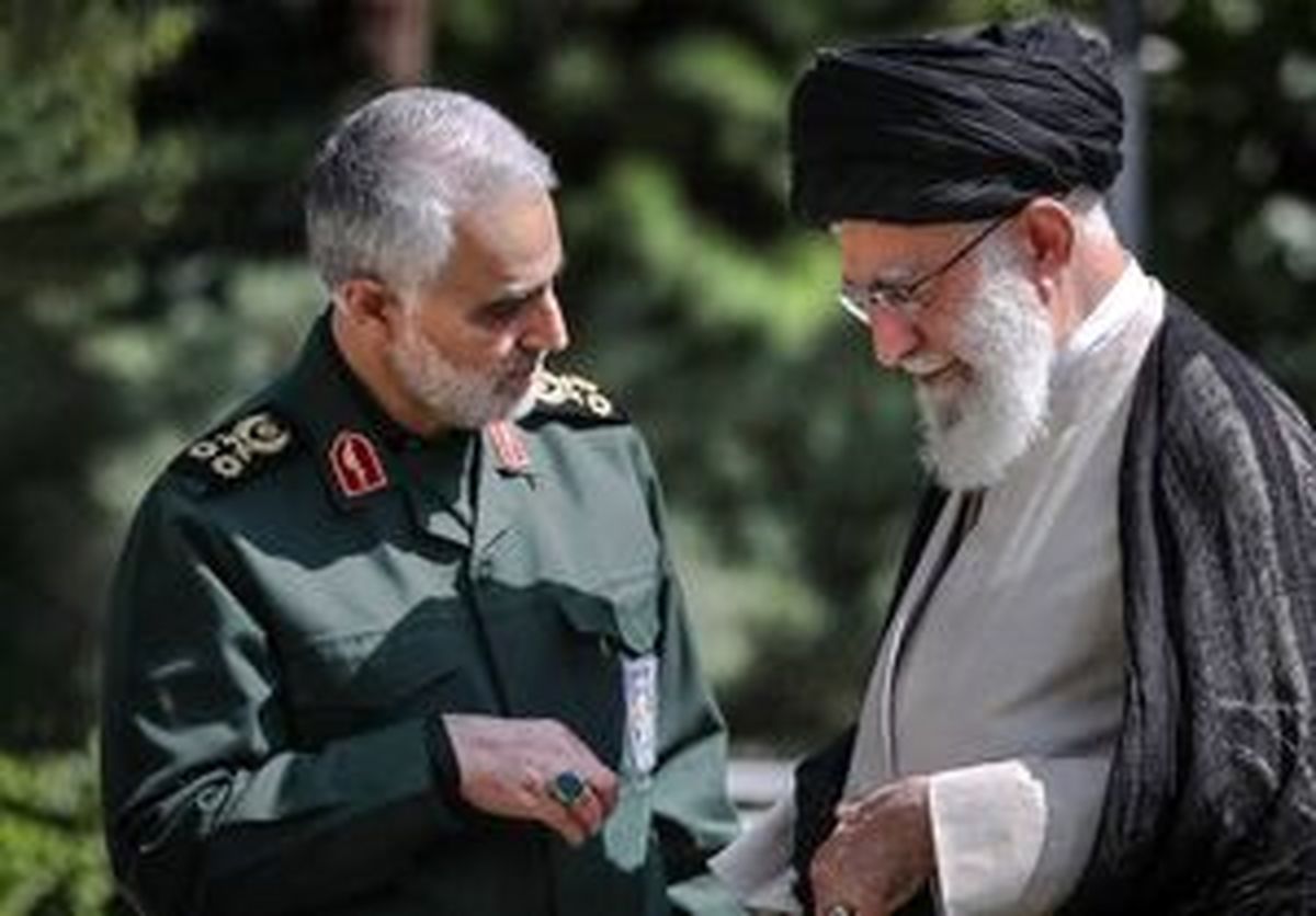 
دستخط رهبر انقلاب برای شهادت حاج قاسم در صبح جمعه ۱۳دی ۹۸
