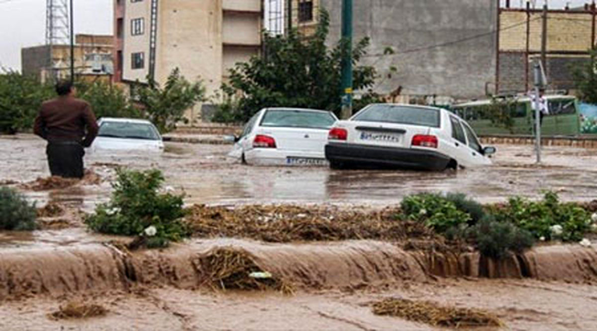 معاون اول و وزیر کشور هنوز به مناطق سیل زده نرفته اند