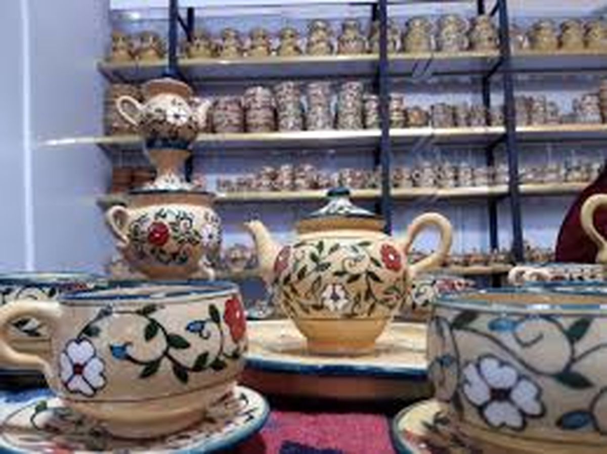 عرضه صنایع‌دستی مددجویان زندان‌ها به میهمانان خارجی
