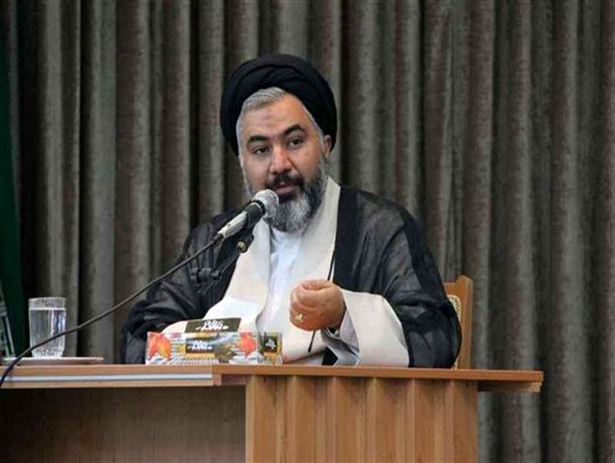 کمرنگ‌شدن اقامه نماز عامل افزایش فسادوفحشاست