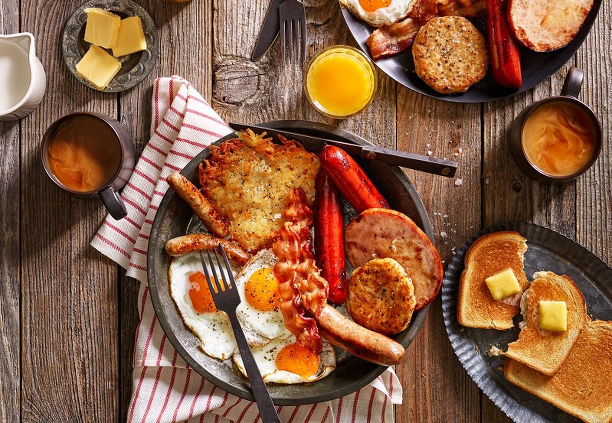روزی چند وعده غذا بخوریم؟