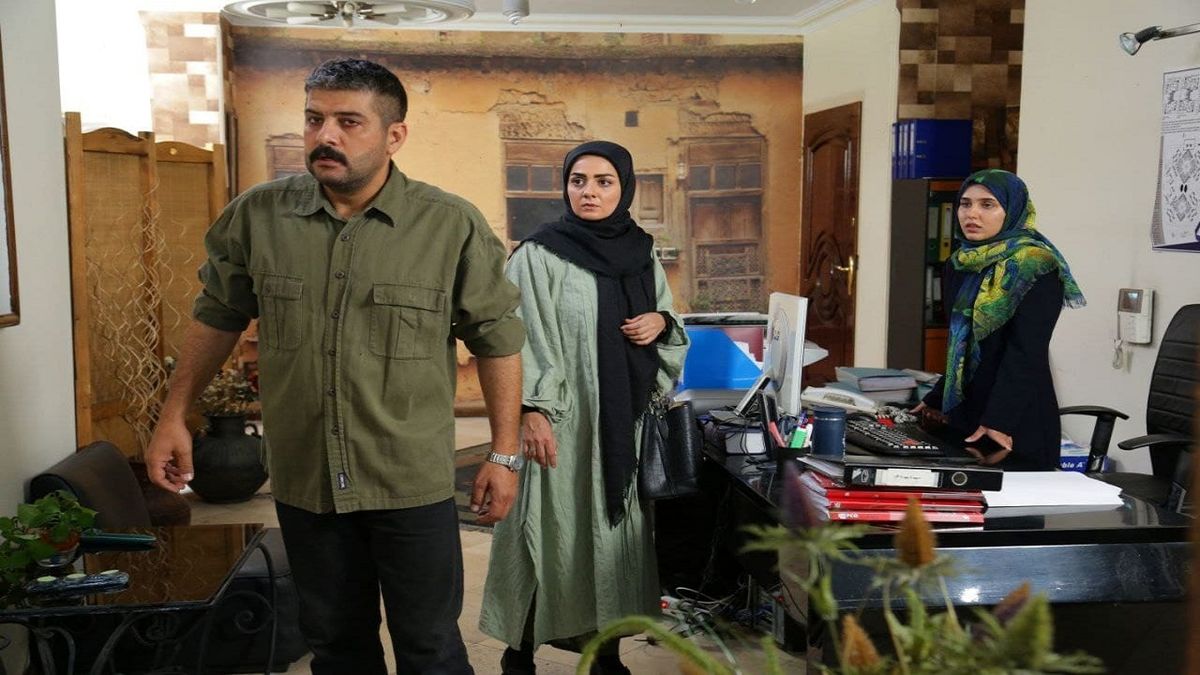 زمان پخش «در کنار پروانه‌ها» از آنتن شبکه دو