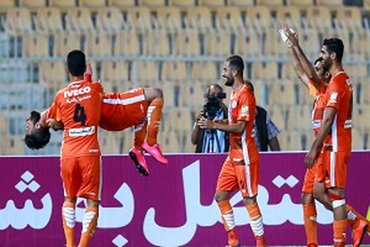 نارنجی پوشان پایتخت پولدار می شوند
