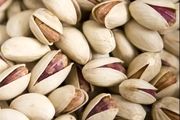 دلالان، بازار پسته را می‌چرخانند