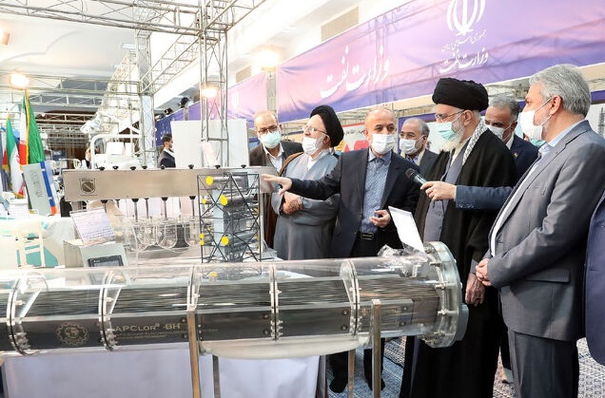 بازدید رهبر انقلاب اسلامی از نمایشگاه توانمندی‌های تولید داخلی