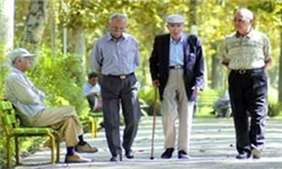 درد و دل بازنشستگان از وضعیت سخت معیشت 