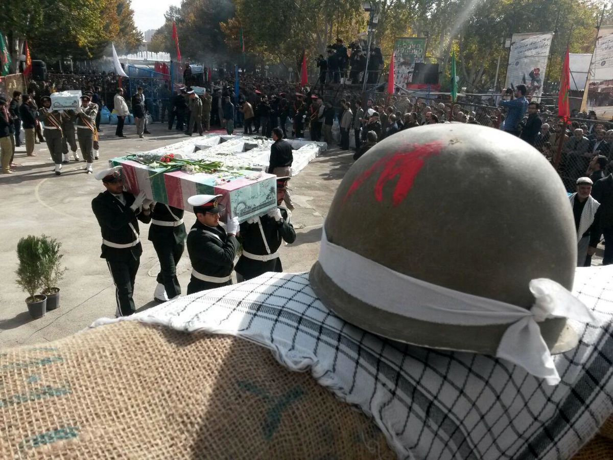 
پیکر مطهر پنج شهید گمنام و یک شهید مدافع حرم در اصفهان تشییع شد + تصاویر
