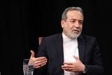پاسخ سنگین عراقچی به میشل عون