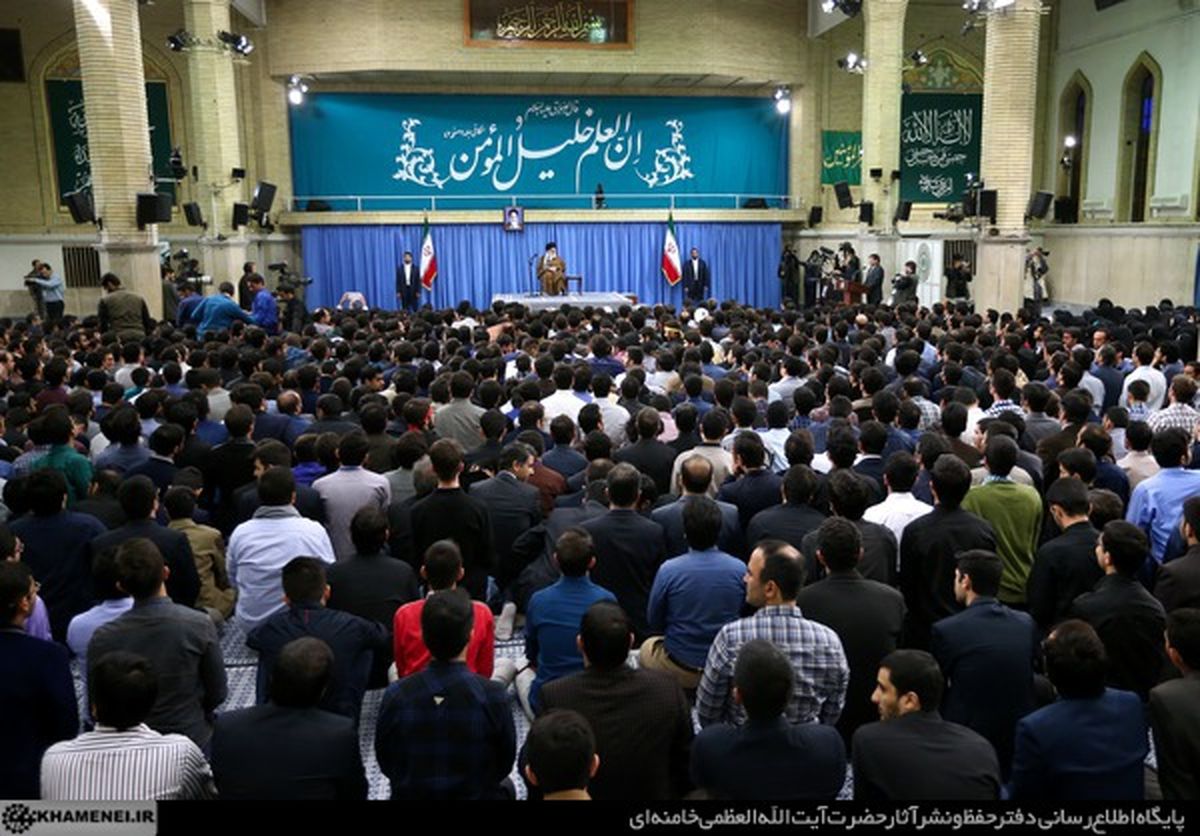 جمعی از نخبگان جوان با رهبر انقلاب دیدار کردند