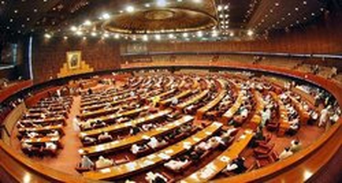 مقامات ارشد دموکرات: ترامپ باید گزارش‌هایی درباره معاملات بانکی با عربستان ارائه دهد 