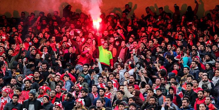سرود قهرمانی پرسپولیسیها بر بام شهر جم!