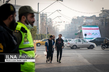 پویش پرچم افتخار در چهل و سومین سالگرد پیروزی انقلاب اسلامی/گزارش تصویری