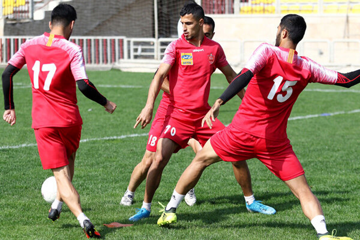 تصویری از رختکن پرسپولیس در آبادان