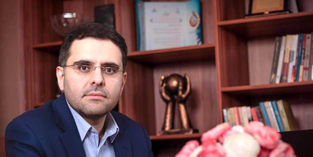 نماینده مجلسی که روند تصمیم‌گیری را از مردم پنهان کند صلاحیت وکالت ندارد