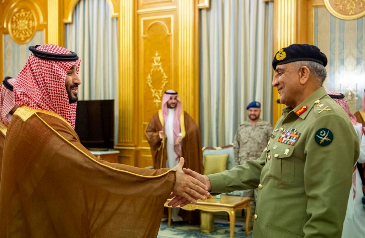 دیدار فرمانده ارتش پاکستان با ولیعهد سعودی