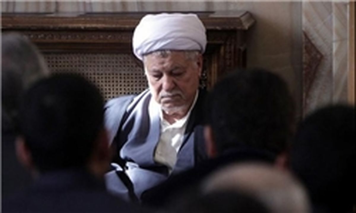 آیت‌الله هاشمی مرد دوران سخت و جان‌نثار انقلاب اسلامی بود