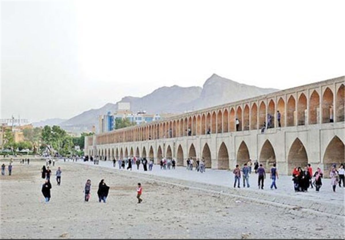 زاینده رود خشک می‌شود