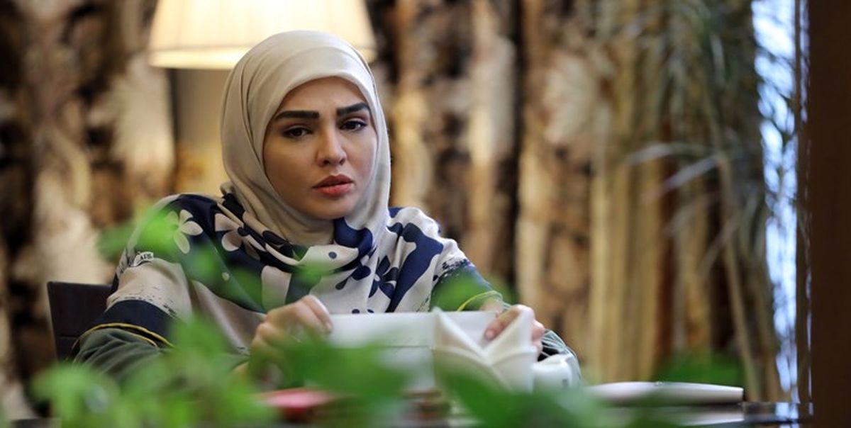 عکس سیاه و سفید بازیگر زن سریال «بچه مهندس»
