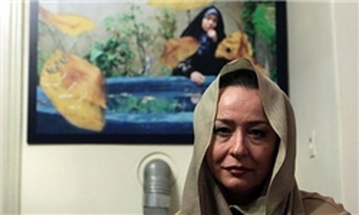 آزیتا حاجیان: پا به پای «ثریا» گریه می‌کنم