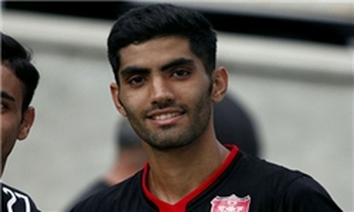 مدافع پرسپولیس ضربه مغزی شد