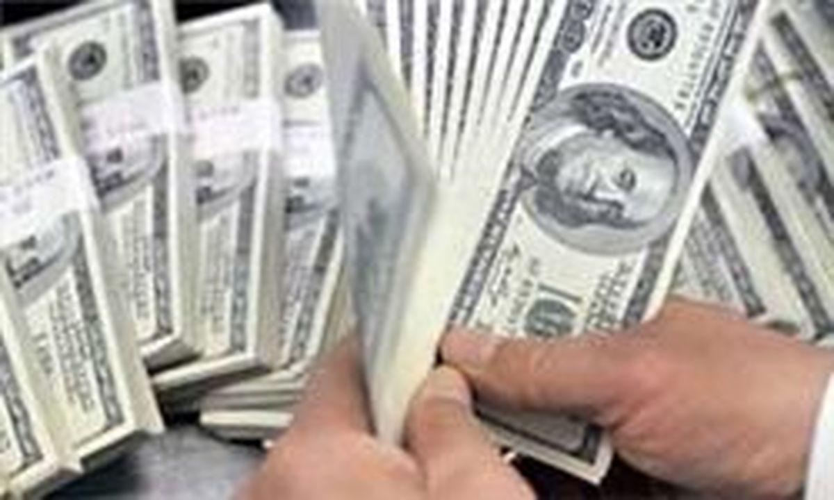 دلار 5200 تومانی و خواب مسئولان دولتی