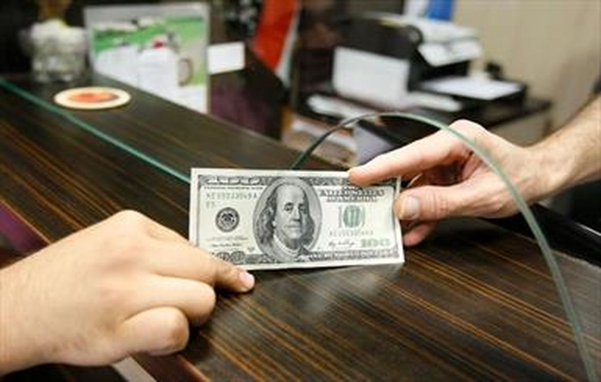 جریان انحرافی در انتخاب نرخ دلار