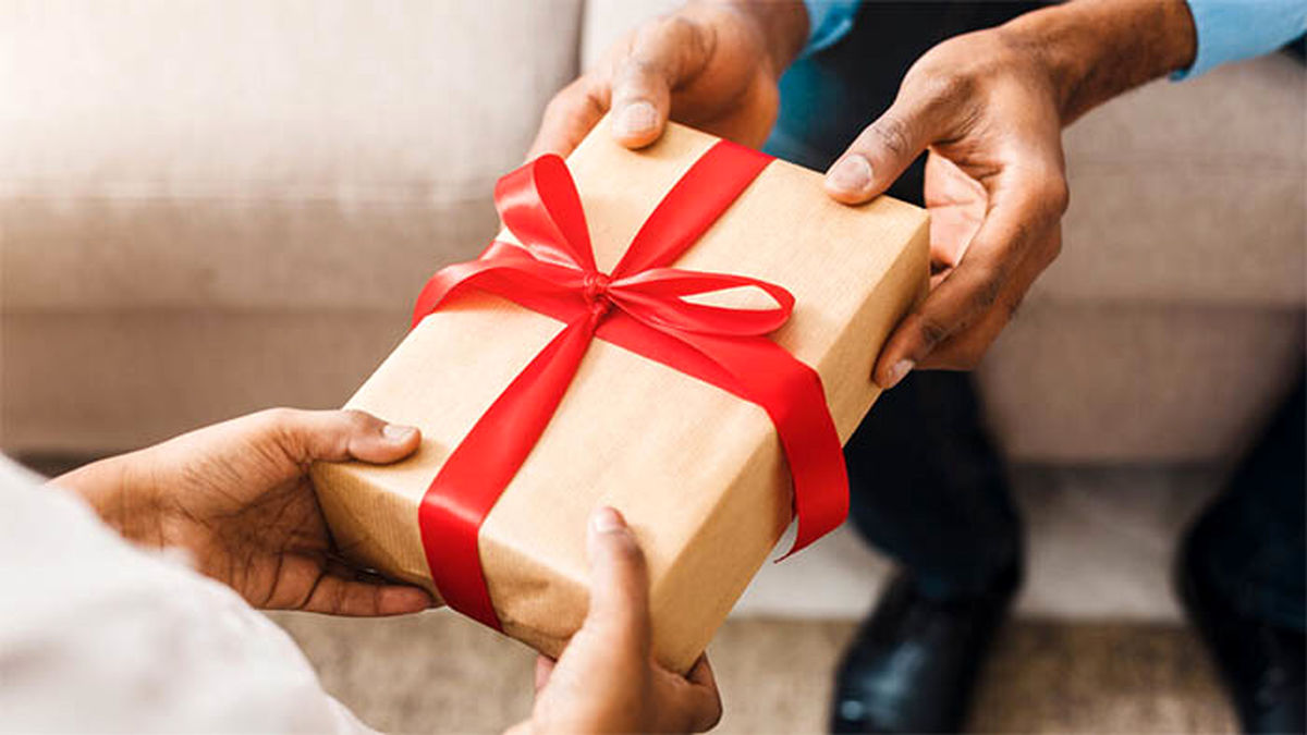 هدیه تان را پس بگیرید