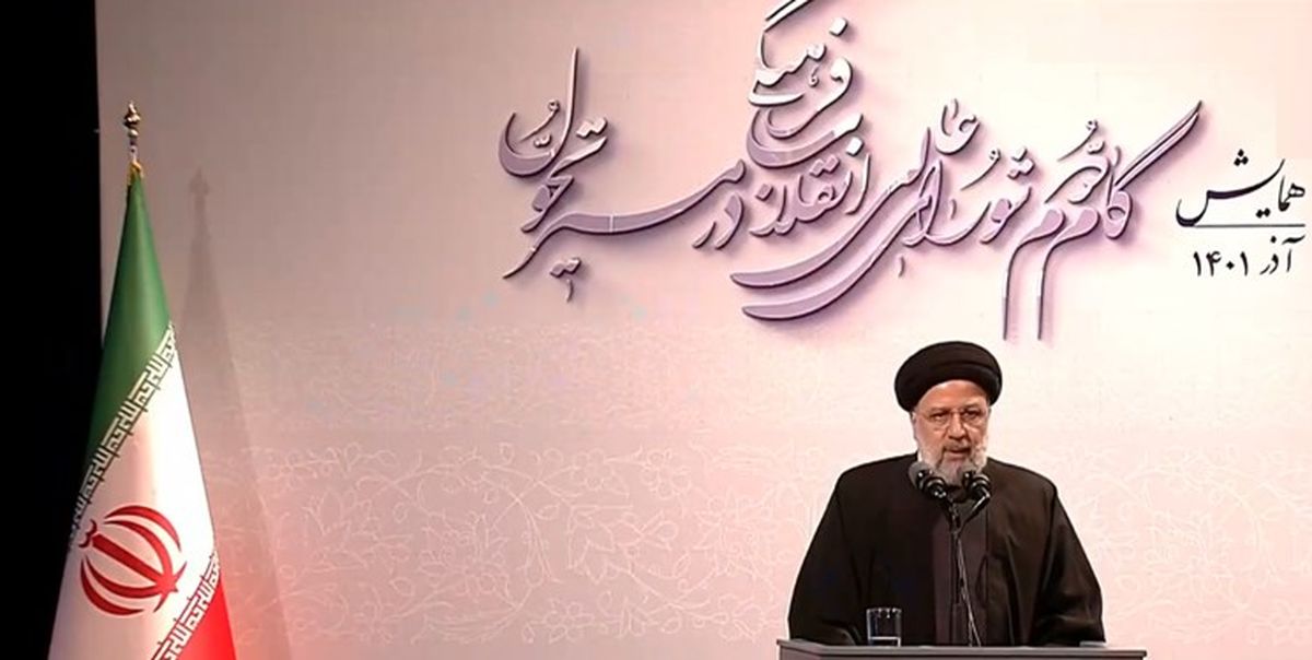 در کنار سرمایه‌گذاری در حوزه فرهنگ و علم، افزایش بهره‌وری ضروری است