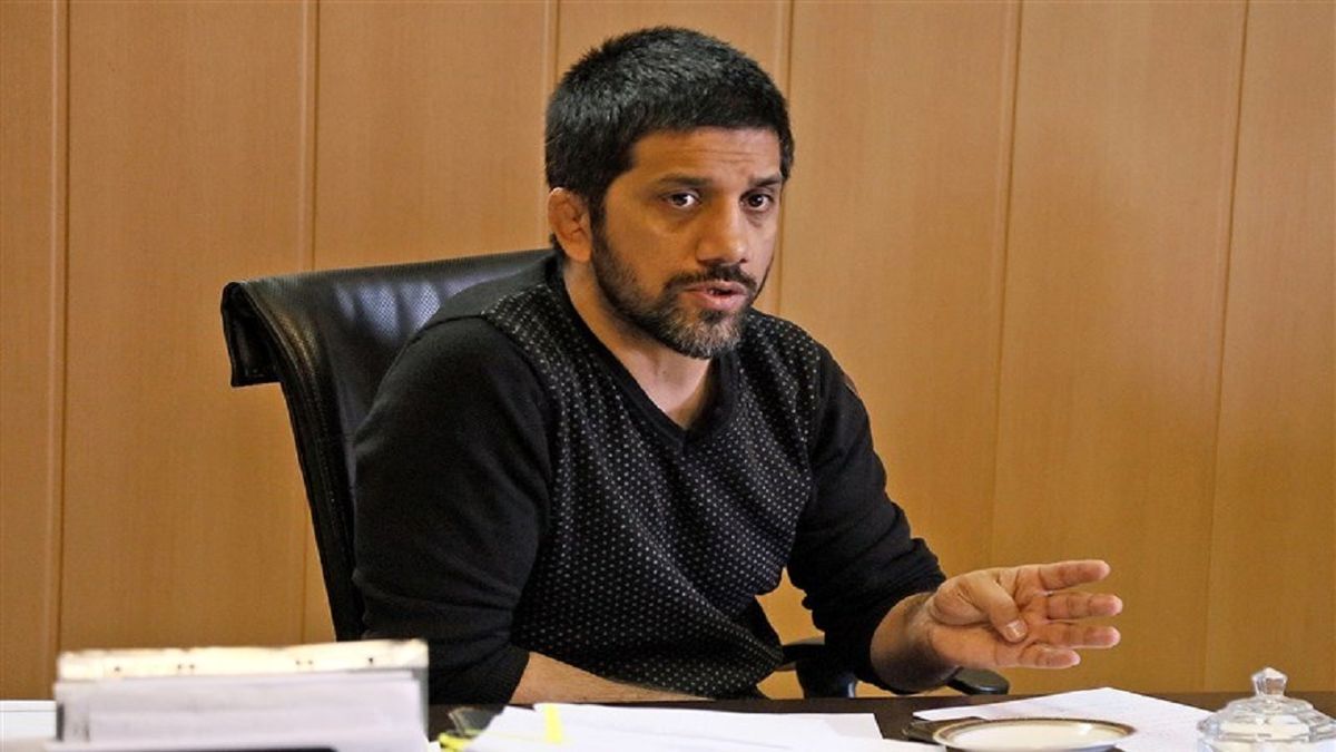 دبیر در جمع مسافران اعزامی به آمریکا: برای مملکت خود بجنگید و از نام ایران دفاع کنید
