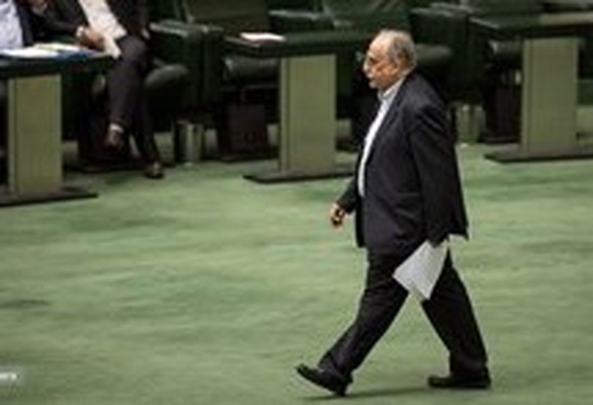برکناری کرباسیان زنگ خطری برای بقیه تیم اقتصادی دولت باشد
