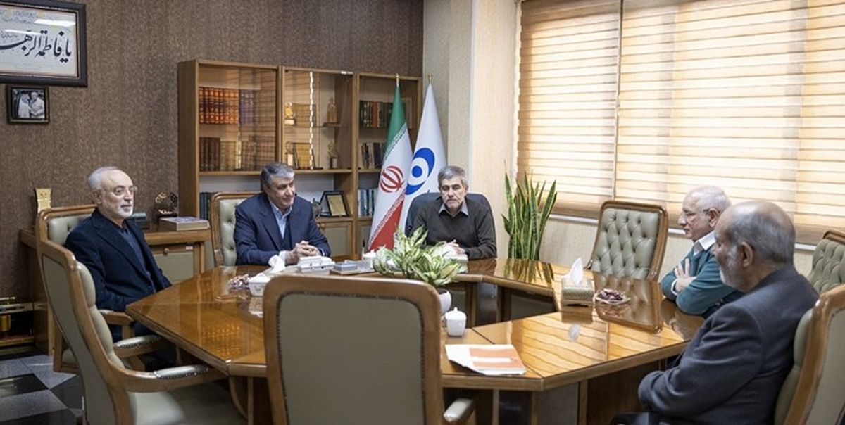 نشست اسلامی با روسای پیشین سازمان انرژی اتمی