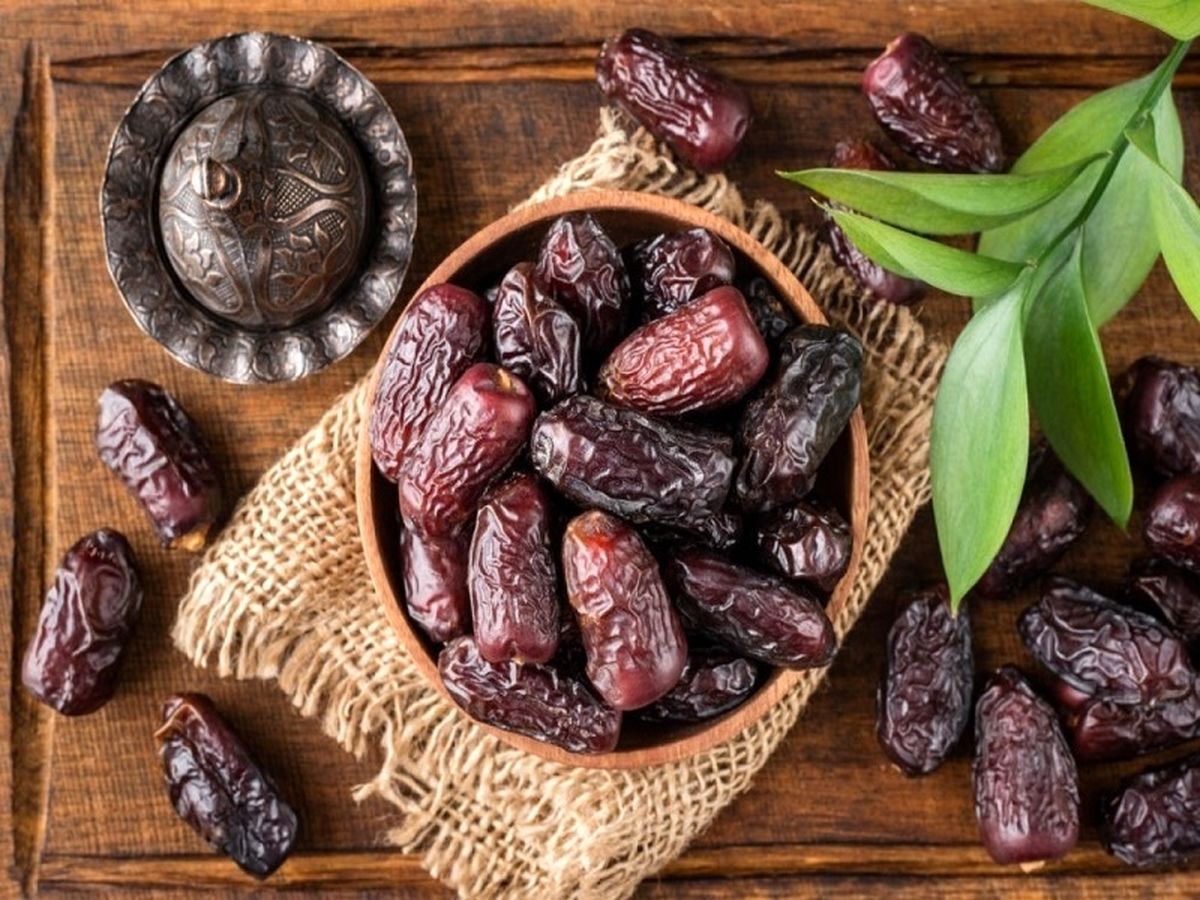 بررسی قیمت انواع خرما در بازار امروز
