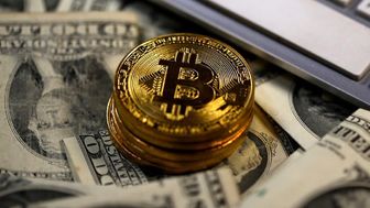 قیمت ارز‌های دیجیتالی در ۱۵ دی ماه؛ نوسان بیت کوین در کانال ۴۶ هزار دلار