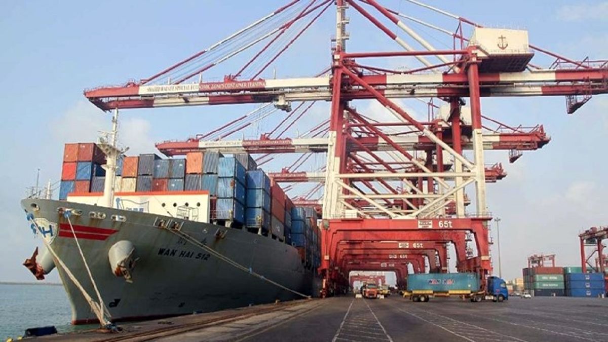 صادرات ۱۸ میلیارد یورویی از مناطق آزاد طی سال گذشته
