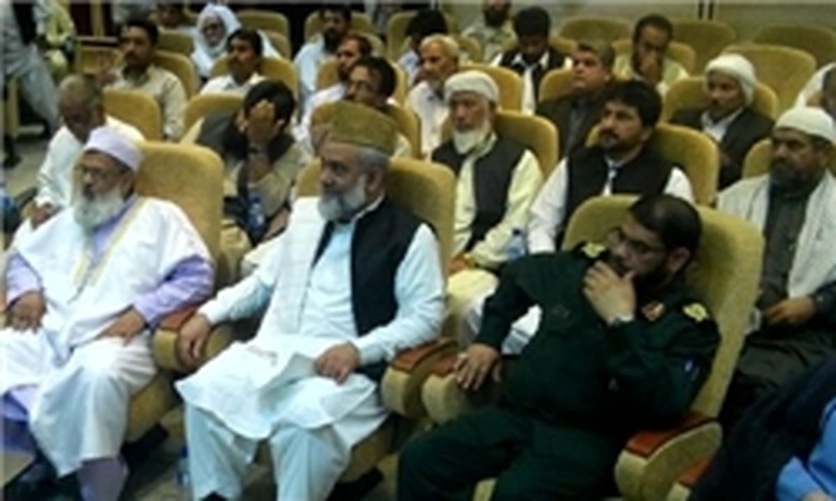 منشأ قدرت ملت ایران وحدت و اتحاد است