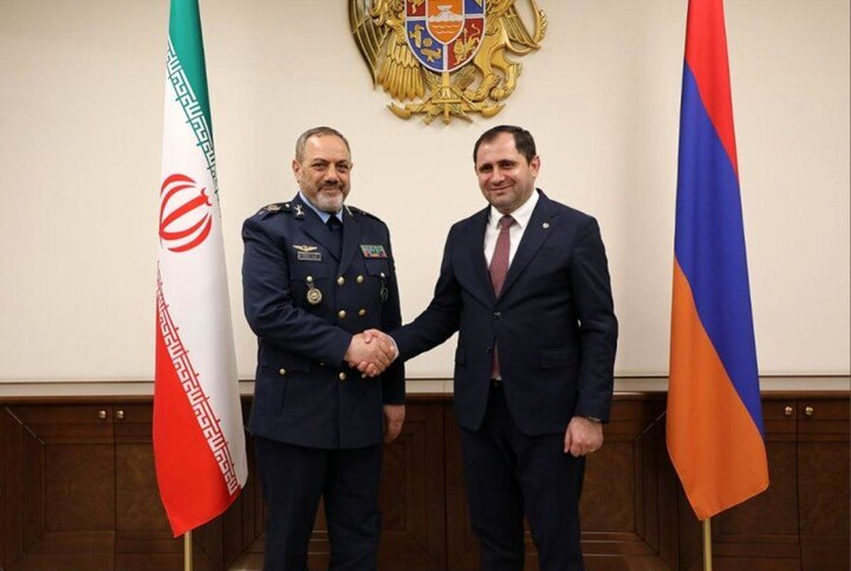 اهمیت و پیامدهای سفر وزیر دفاع ارمنستان به ایران