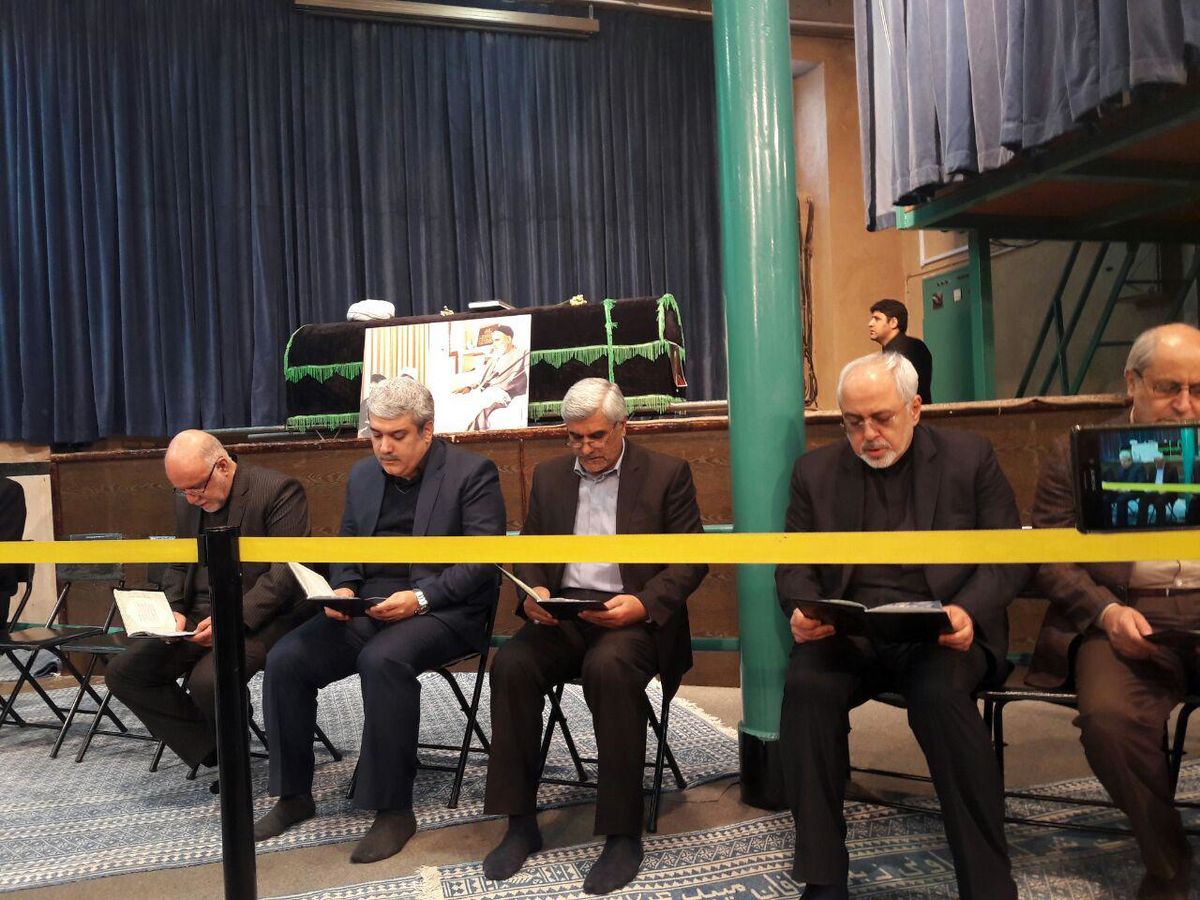 اولین شرکت کنندگان در مراسم رحلت آیت الله هاشمی